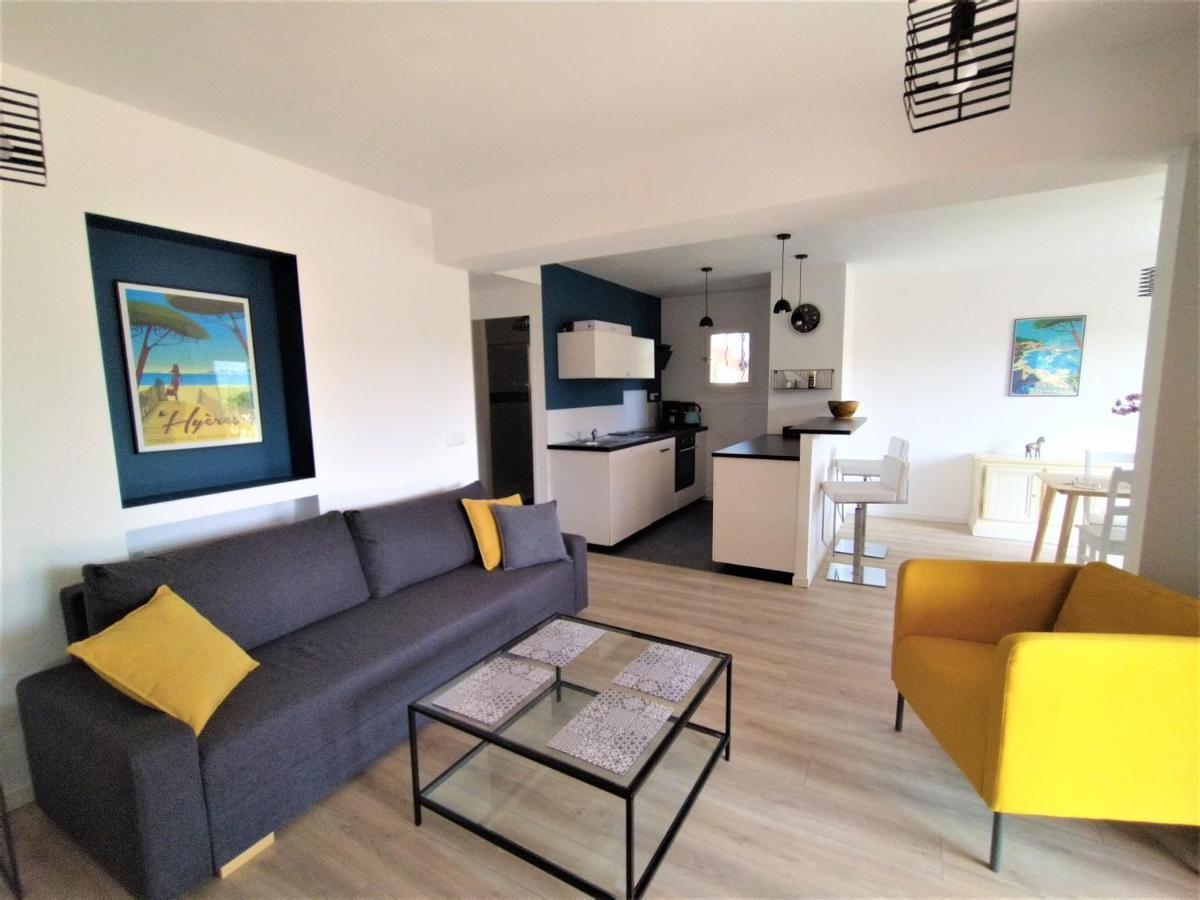 Superbe Bas De Villa 80 M2 Piscine Privee Reservee Aux Vacanciers Avec Vue Magnifique 6 Couchages لا لوند-ليه-مور المظهر الخارجي الصورة