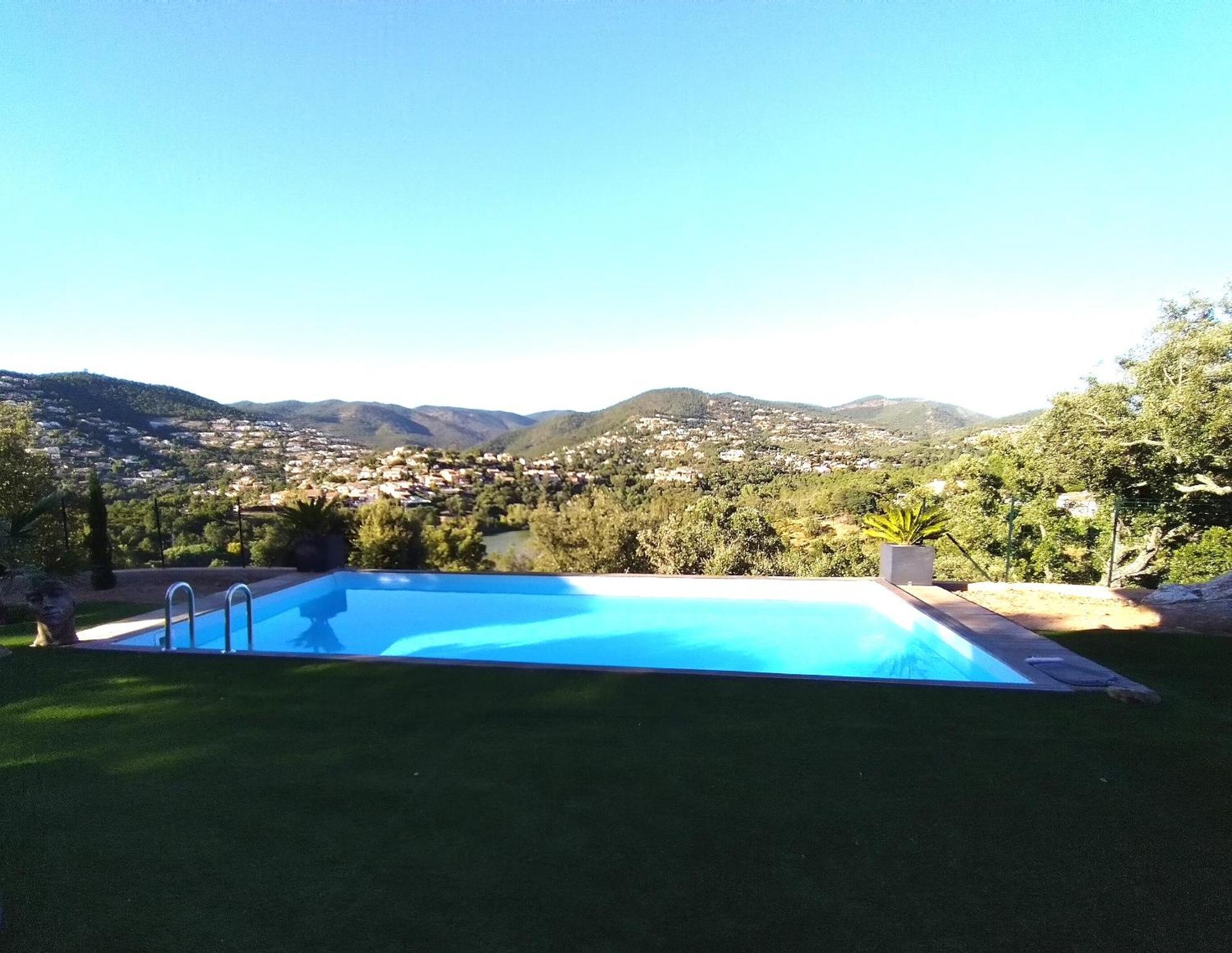 Superbe Bas De Villa 80 M2 Piscine Privee Reservee Aux Vacanciers Avec Vue Magnifique 6 Couchages لا لوند-ليه-مور المظهر الخارجي الصورة